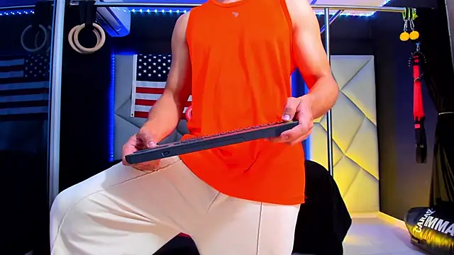 Aydenmiller96 即時 XXX 聊天