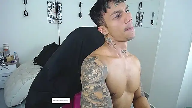 XXX chat uživo modela Leonard_Price