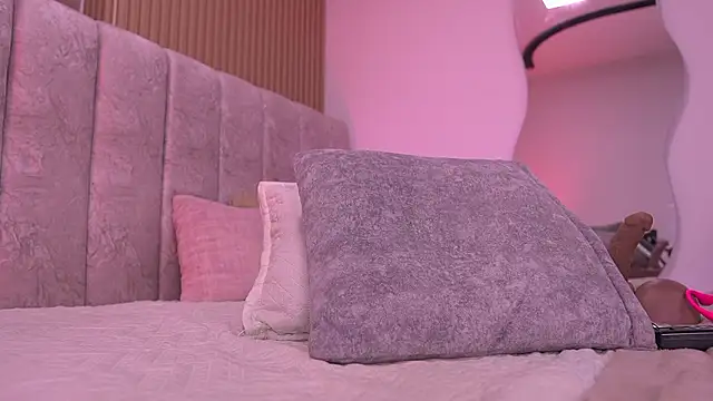 Chat +18 de violeta_aroca ao vivo