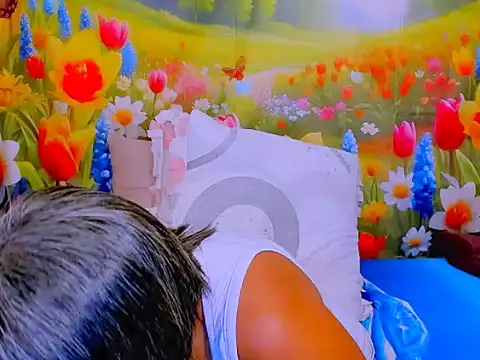 indianroxy's Live XXX Chat