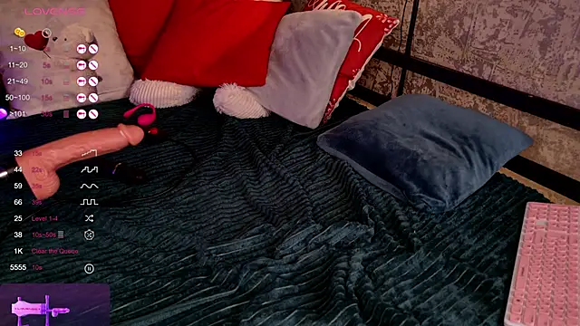 Chat +18 de FreyaRaya ao vivo