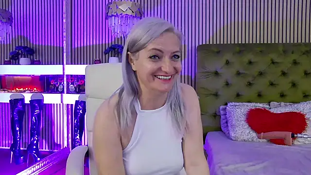 LadyTouch's Live XXX Chat