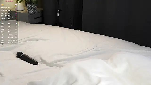 LettySlovacek Chat XXX live