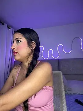 Abrilll2 Chat XXX in diretta