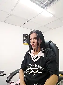 XXX chat uživo modela Aisha_hotts777