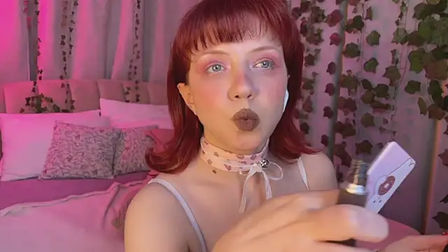 Love_is_Lola: απευθείας συνομιλία ΧΧΧ