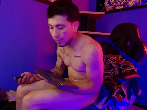XXX chat uživo modela Thonixxx_mr
