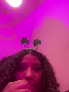 Chatroom XXX en direct de canelaa_sweet5