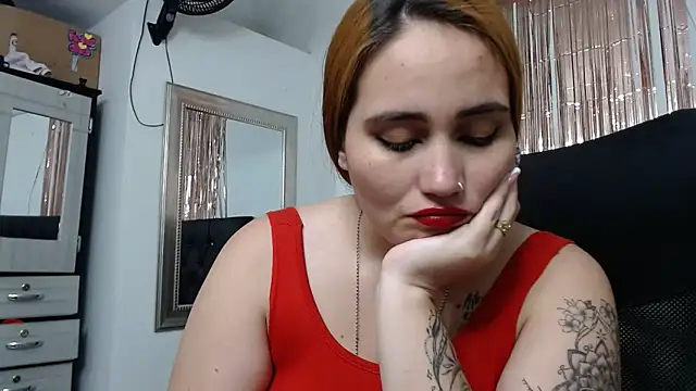 Baby_hornyJM লাইভ XXX চ্যাট