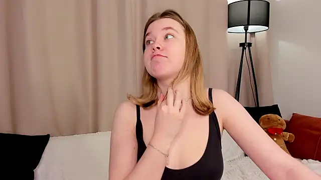 MaraaSwan's Live XXX Chat