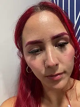 Webkamerová show kisscherry8