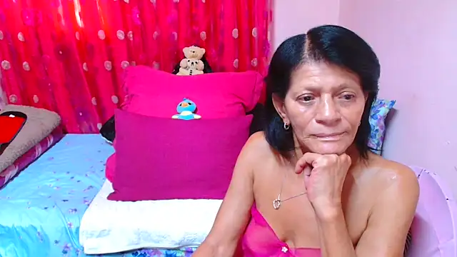 SLUTTYROXYn Webbikameraesitys