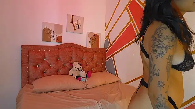 Lucy_boobss Chat XXX in diretta