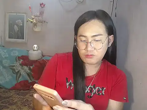 behappy4me élő XXX-chatje