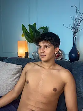 Show Webcam de Leo_Savage_