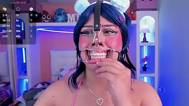 miss___megan Adlı Modelin Canlı XXX Sohbeti