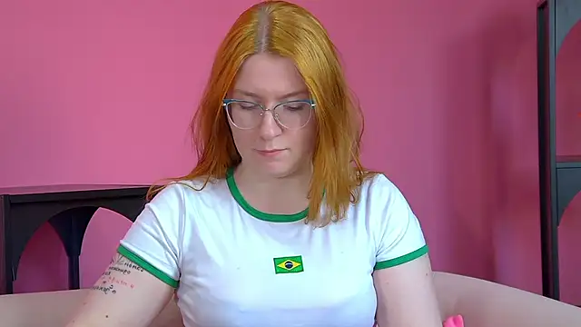 AliceAllisons' Live XXX Chat