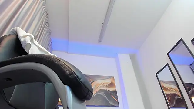 Tommas_Jhonson élő XXX-chatje