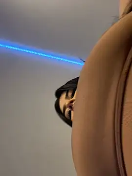 Chatroom XXX en direct de Kariina__69