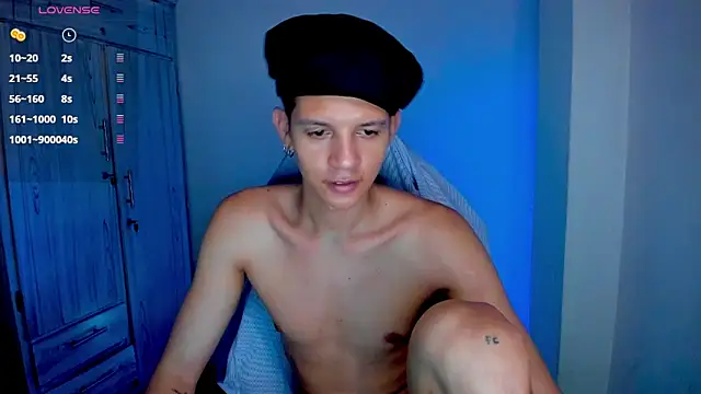 tylernovaのライブXXXチャット