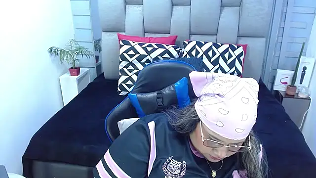 evelin_zaens – Live XXX-chat