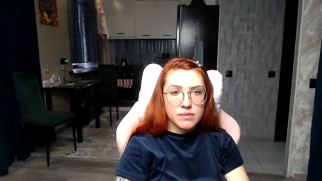 Reginasmilee Live XXX-Chat