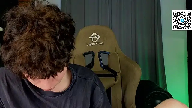 Cute_Mike Pertunjukan Webcam