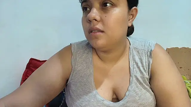 luisahot_9727's Live XXX Chat