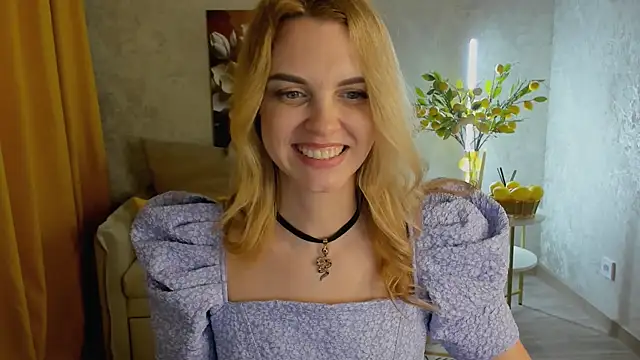 LunaFlinnのライブXXXチャット