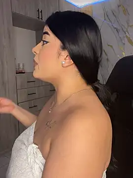 Kariina__69 Chat XXX in diretta