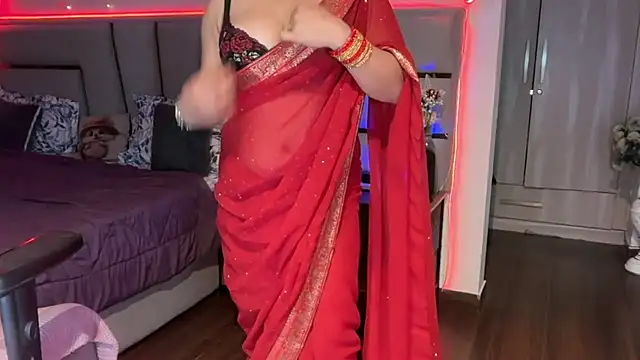 SunhariGirl Adlı Modelin Canlı XXX Sohbeti