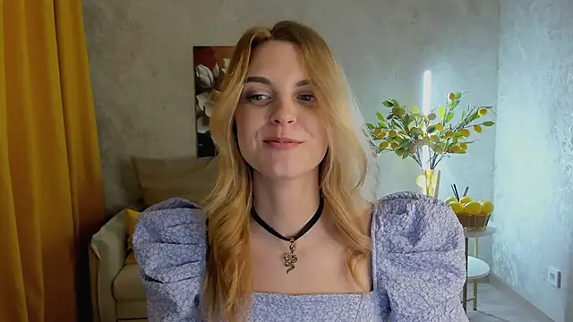 LunaFlinn Chat XXX live