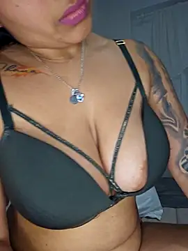 Angelmoon04 即時 XXX 聊天