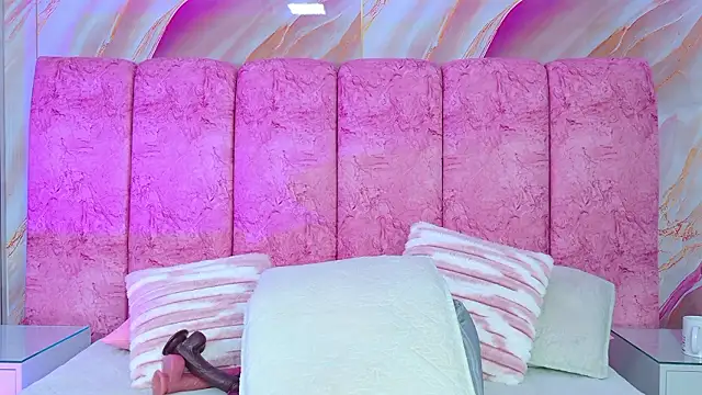 emmacurvy's Live XXX Chat