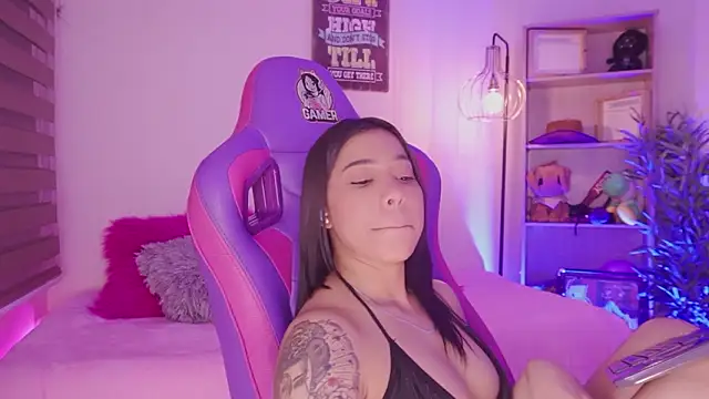 madelyn_rose_ Live XXX Chat