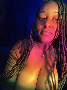 Chat XXX ao vivo de CoCoGoddess_