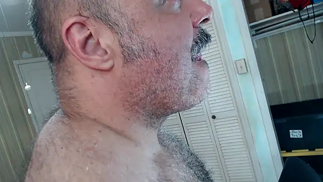 bullmusclejoe's Webcam Show