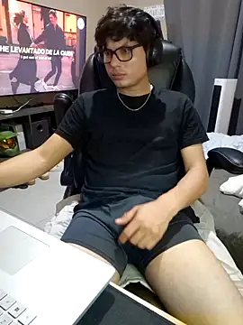 Вебкам-шоу Ais_B10