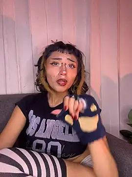 baby_akuma's Webcam Show