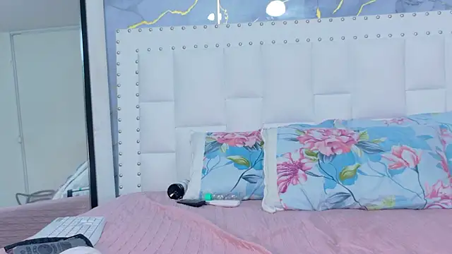 دردشة kinkylittlegirll الجنسية المباشرة