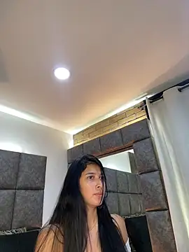 BrigitteVons' Live XXX Chat