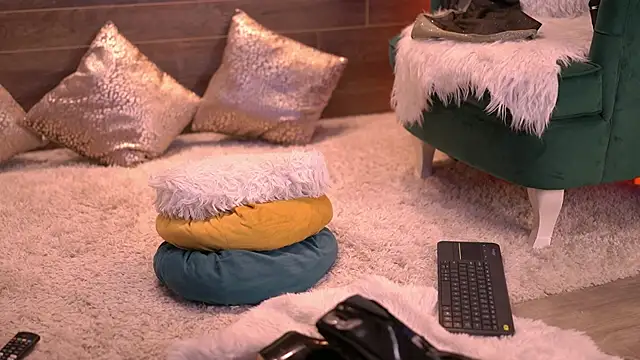 XenaBloom Show in webcam