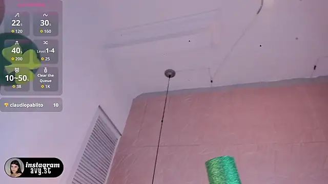 avy_st élő XXX-chatje