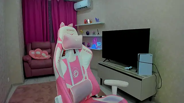 Strawberrye Chat XXX live