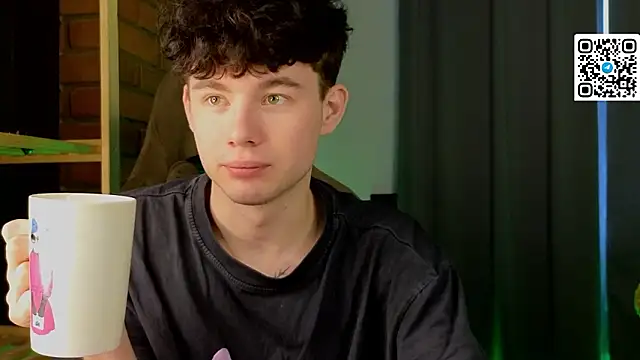 Cute_Mike Adlı Modelin Web Kamerası Şovu