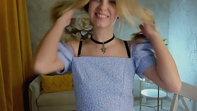 LunaFlinn's Live XXX Chat