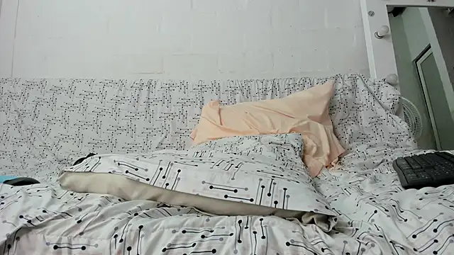 XXX chat uživo modela skinnyandcute