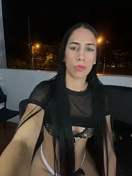 Pokazy przed kamerką – isa_rousse25