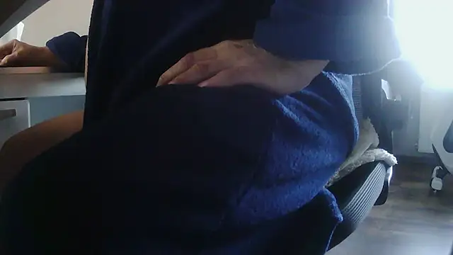 Pokazy przed kamerką – suedel65