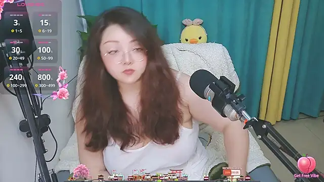 Chat XXX en directo de AngelwithEcup